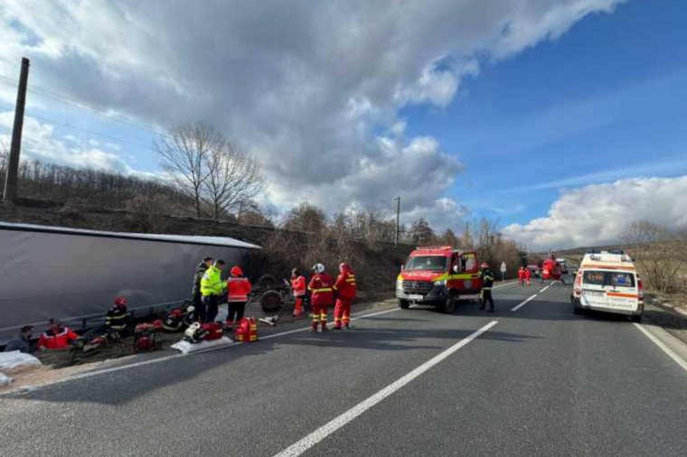 Hárman haltak meg egy Krassó-Szörény megyei balesetben