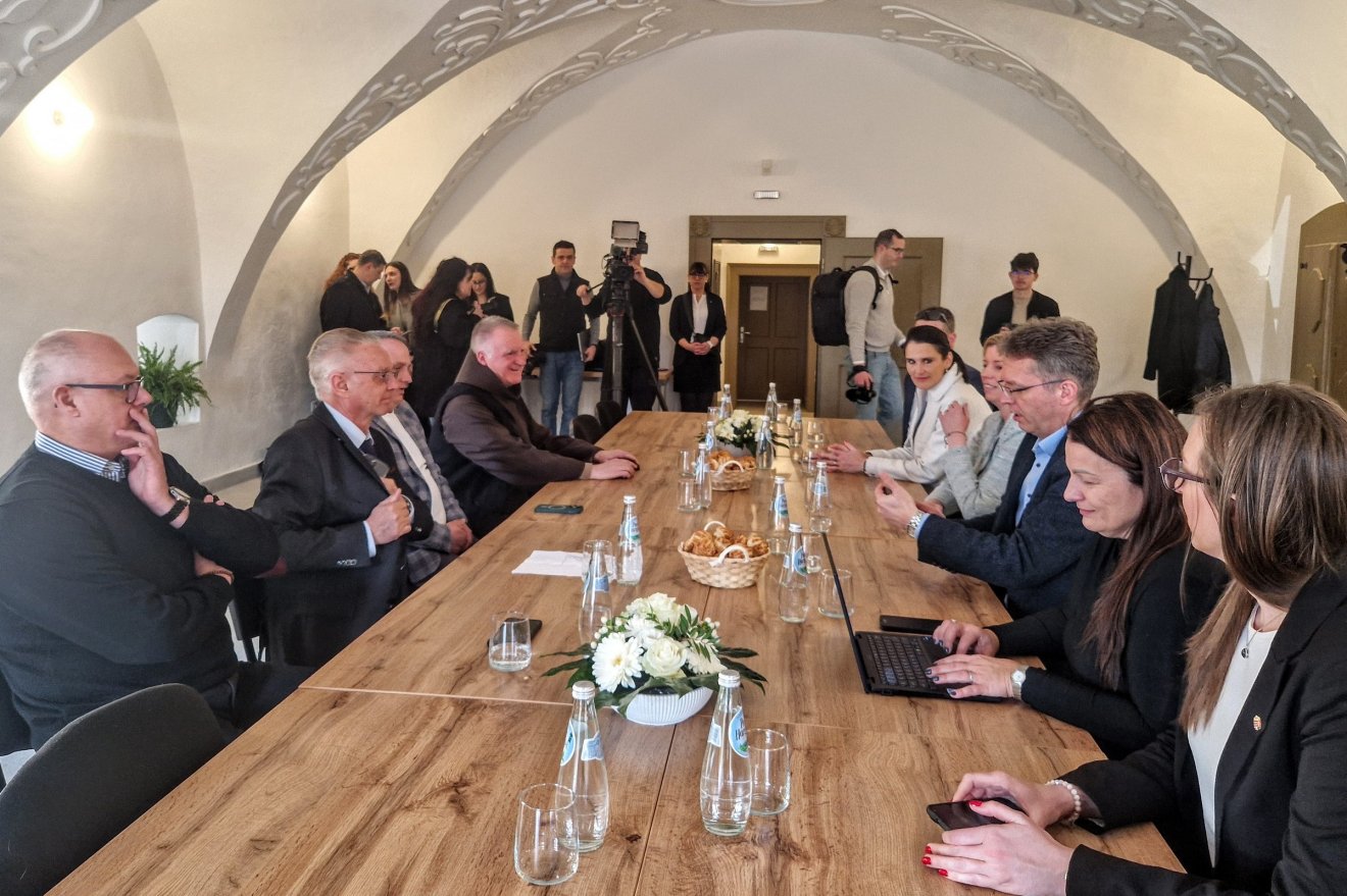 &bullet;  Fotó: Kocsis Károly