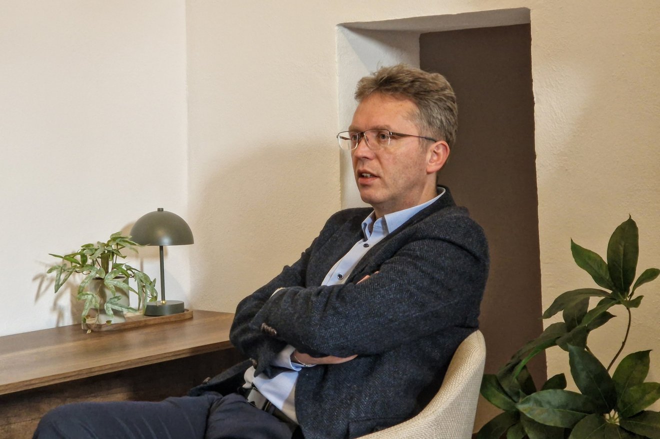 A miniszter vendégszobák kialakításához is támogatást ígért