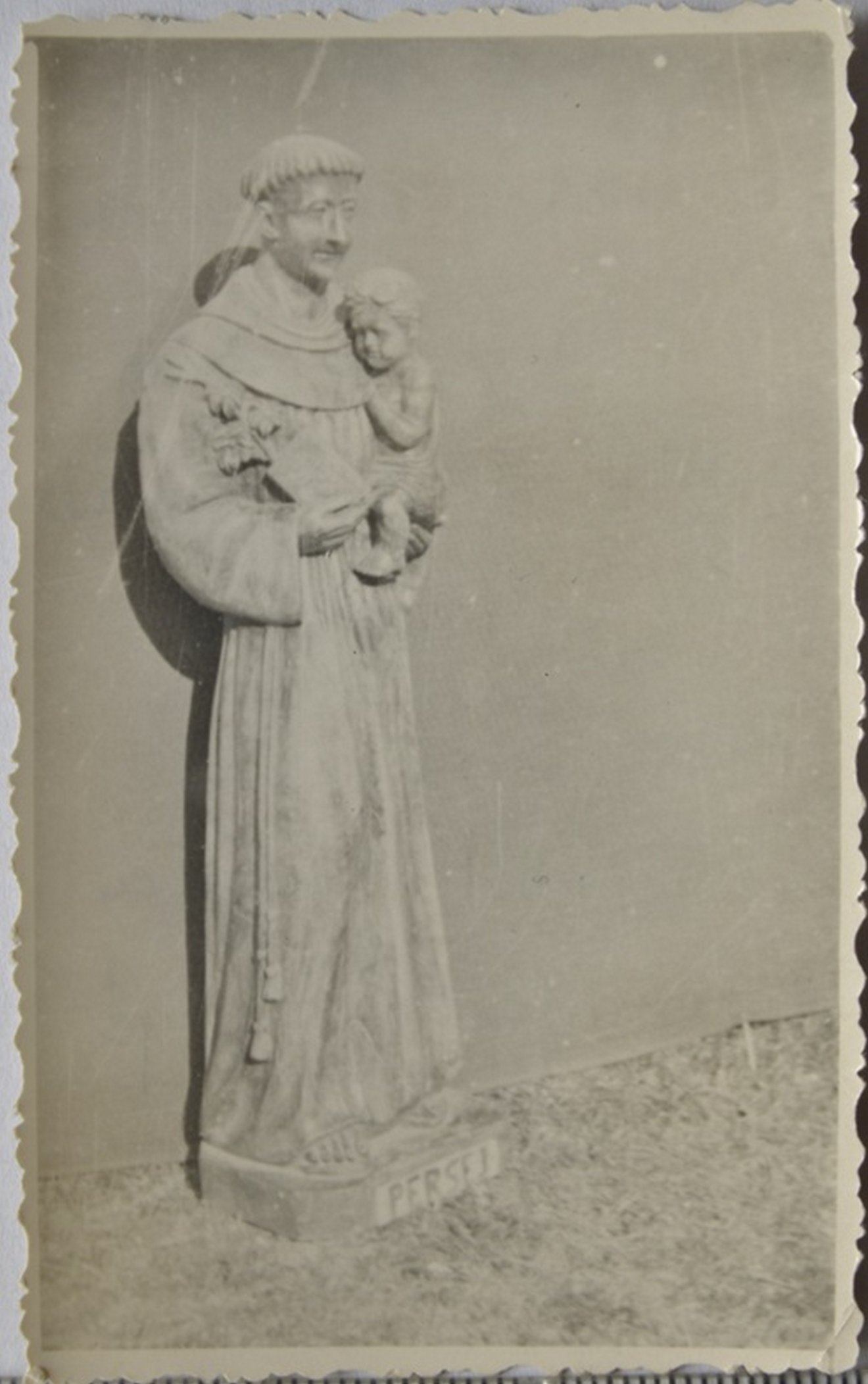 Jakab Imre által adományozott Szent Antal-szobor a Szent Antal-kápolnában