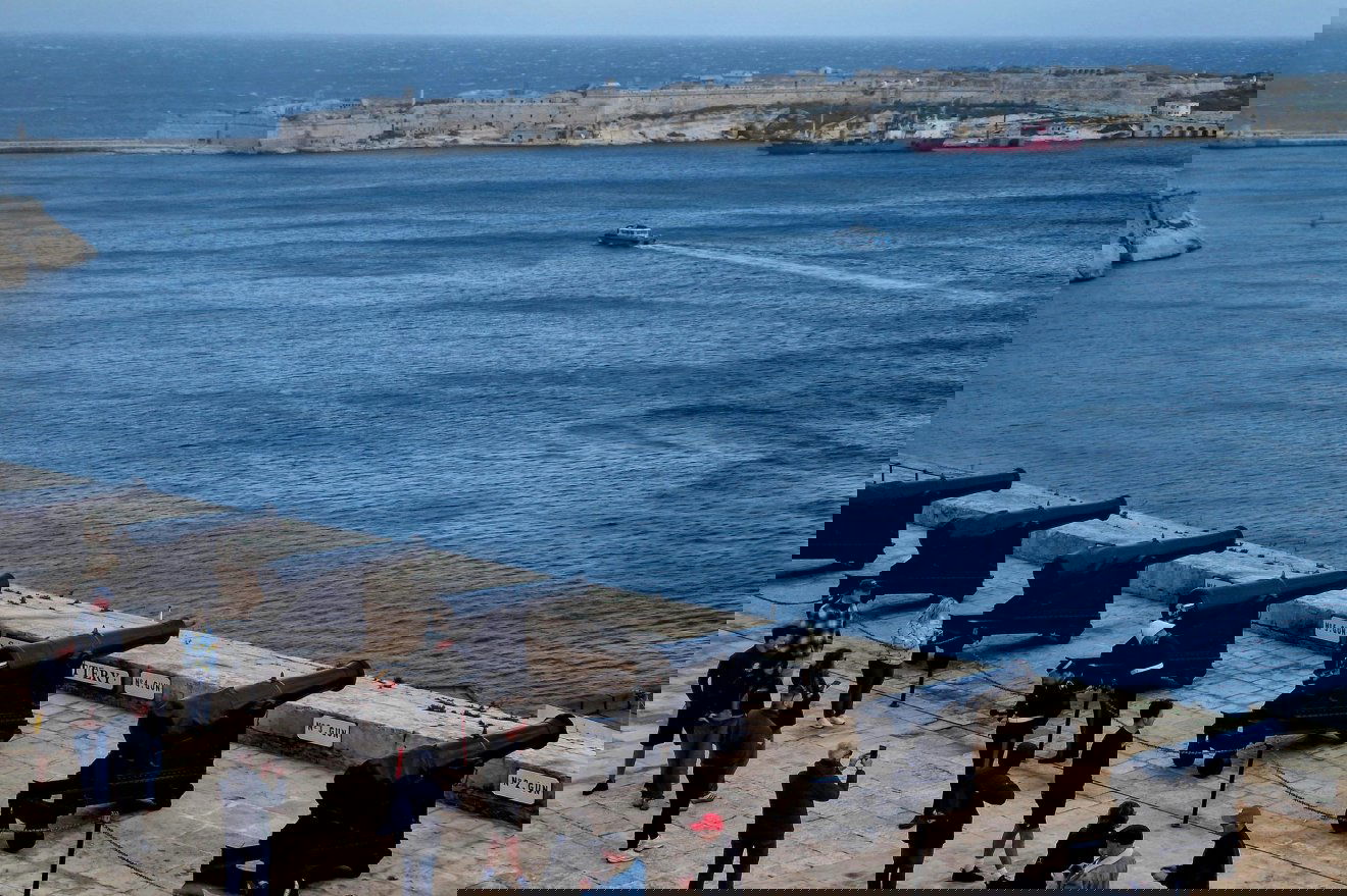 Minden nap kétszer szólal meg az ágyú, természetesen vaktöltényt használnak, de jó hangos