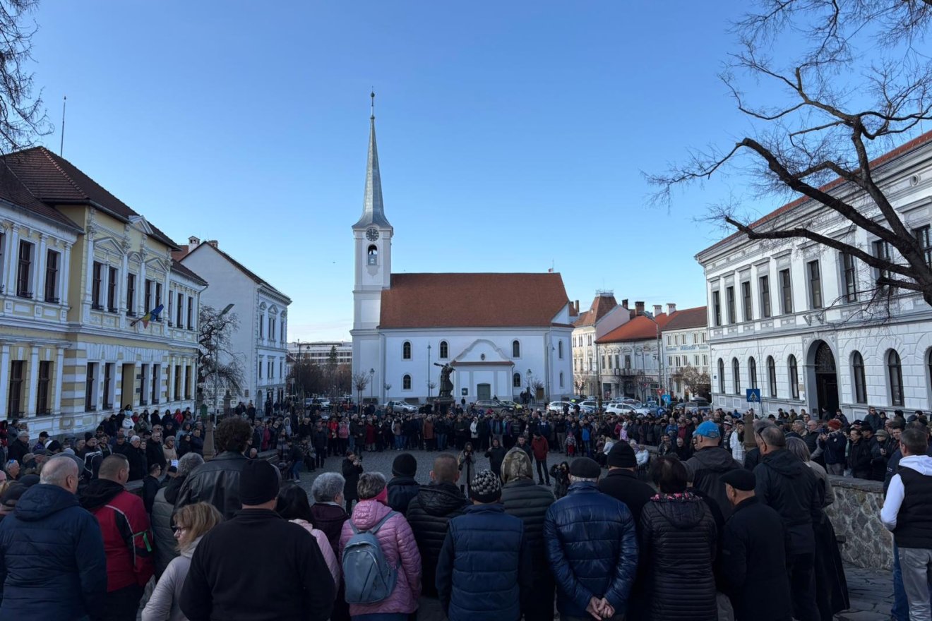 &bullet;  Fotó: Olti Angyalka