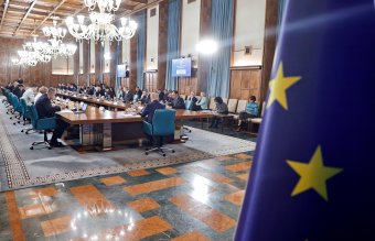 Elfogadta a kormány a közigazgatási reformról és a gazdaságélénkítésről szóló sürgősségi rendeleteket