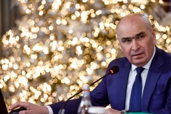 Kevesebb szolgálati autó, olcsóbb lízing – így spórolnak Bolojanék magukon