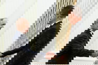 Két kényszersorozott magyar hadifoglyot hozhat Magyarországra Moszkvából Szijjártó Péter