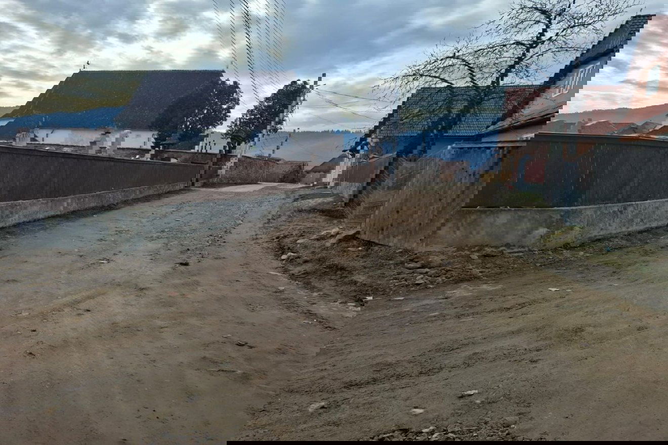 Több száz éves emberi csontok kerültek felszínre Gelencén