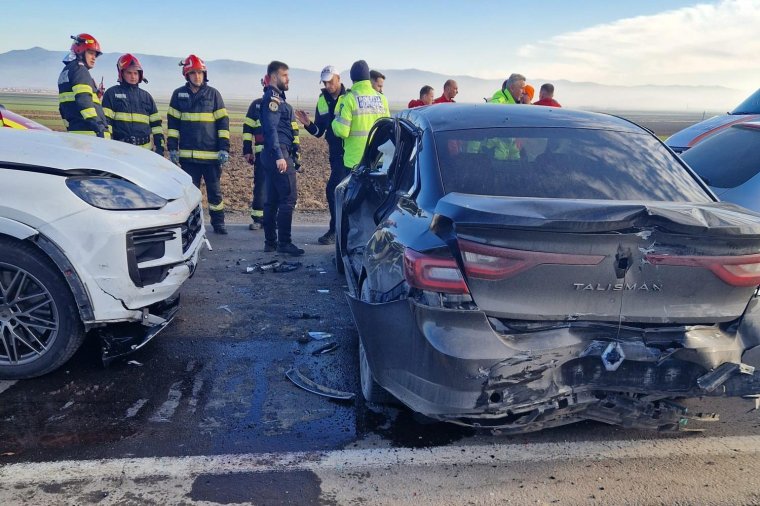 Videón a dálnoki láncbaleset néhány pillanata
