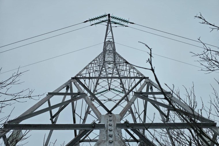 Szakértő: az áram, a földgáz és az üzemanyagok magas adóterhelése rontja a romániai ipar versenyképességét