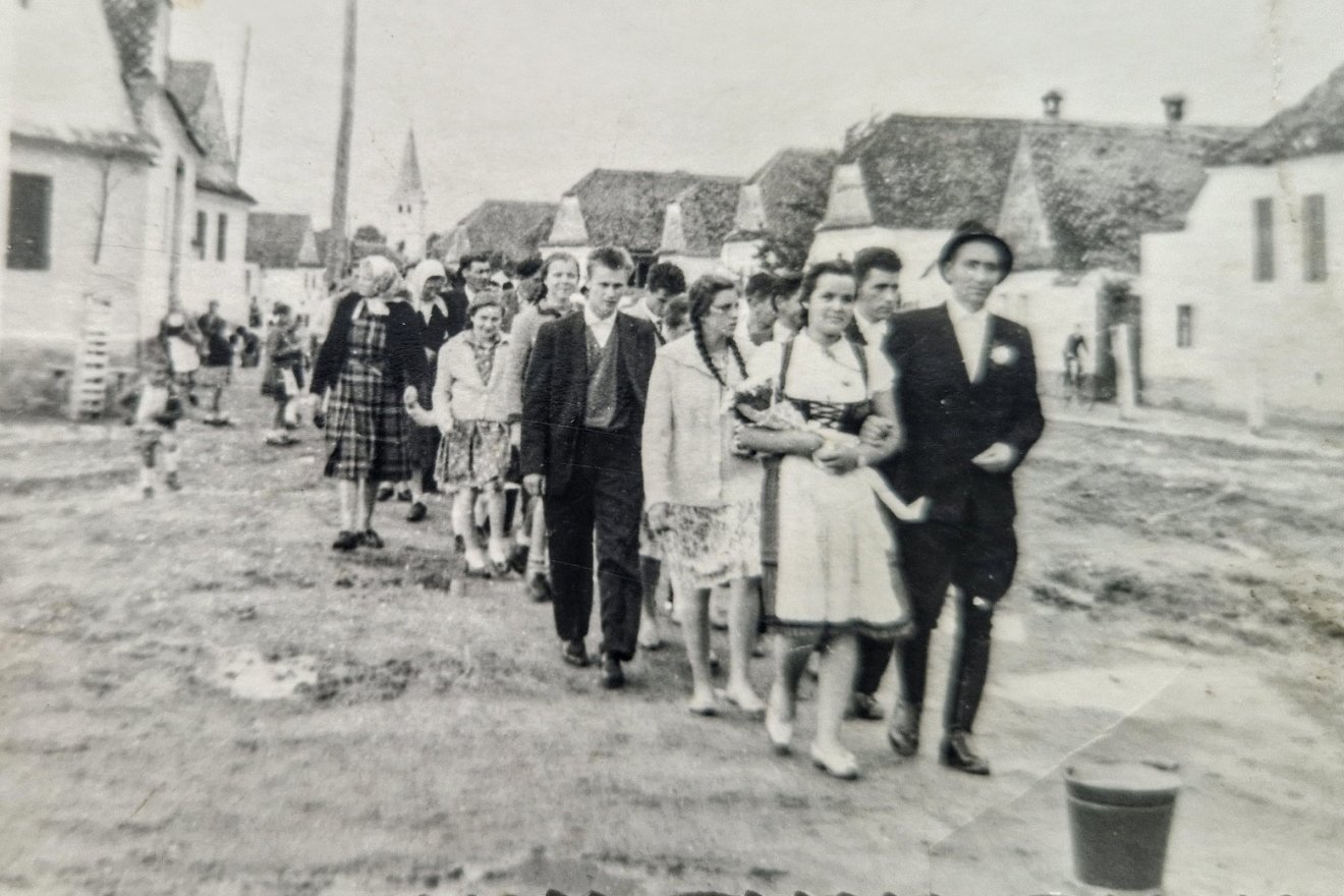 Ifjabb Simon Pál lakodalma &bullet;  Fotó: Valadi Simon Margit személyes archívuma