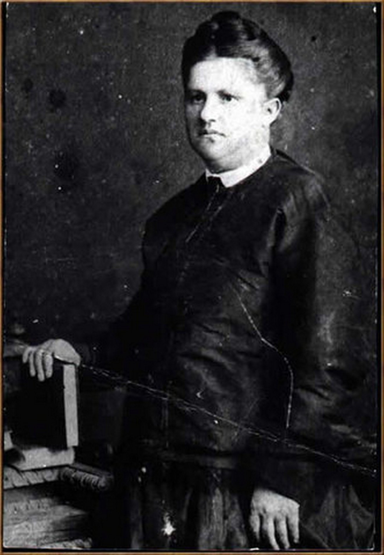 Rhédey Janka grófnő kétmillió forintot érő vagyont kártyázott el