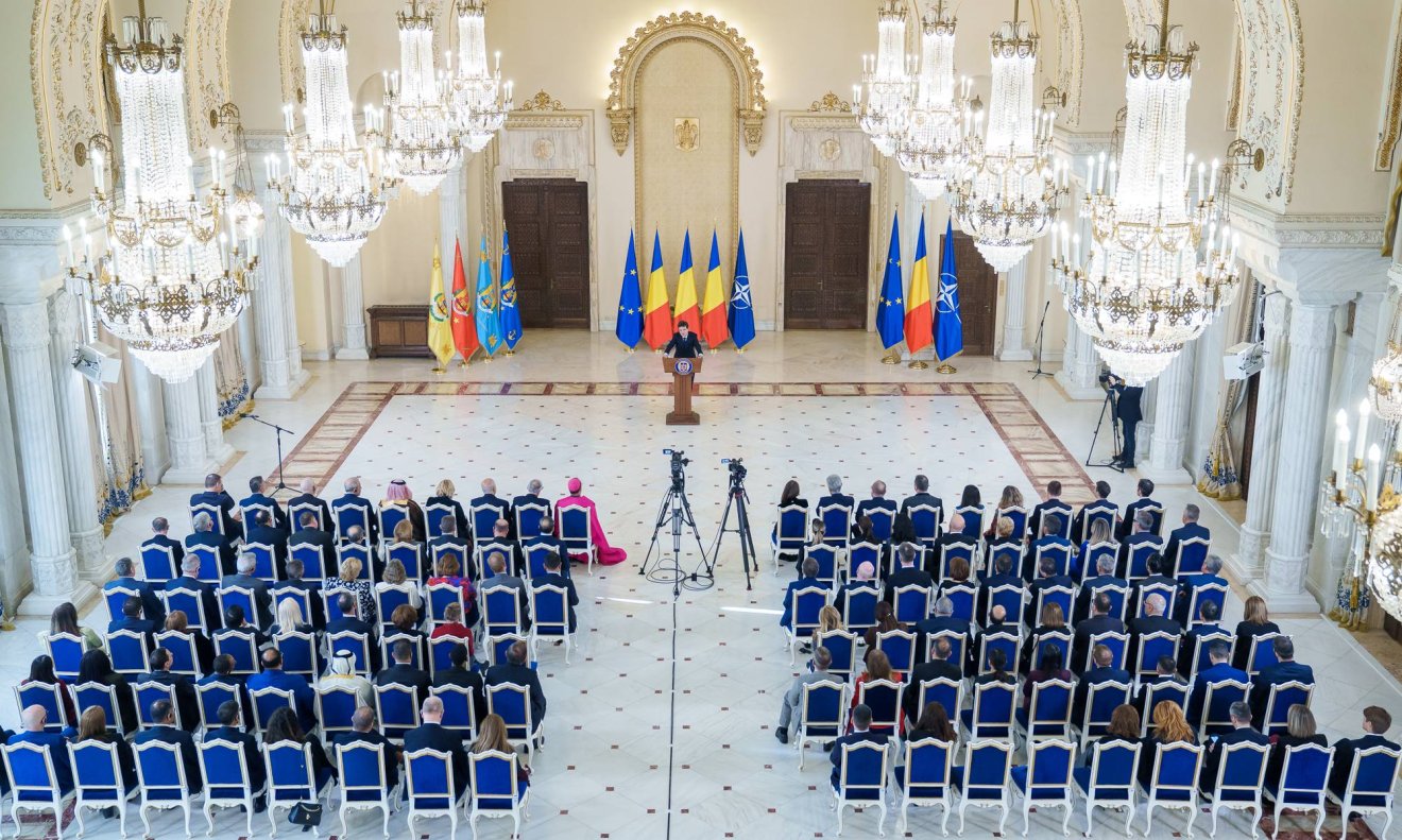 &bullet;  Fotó: Presidency