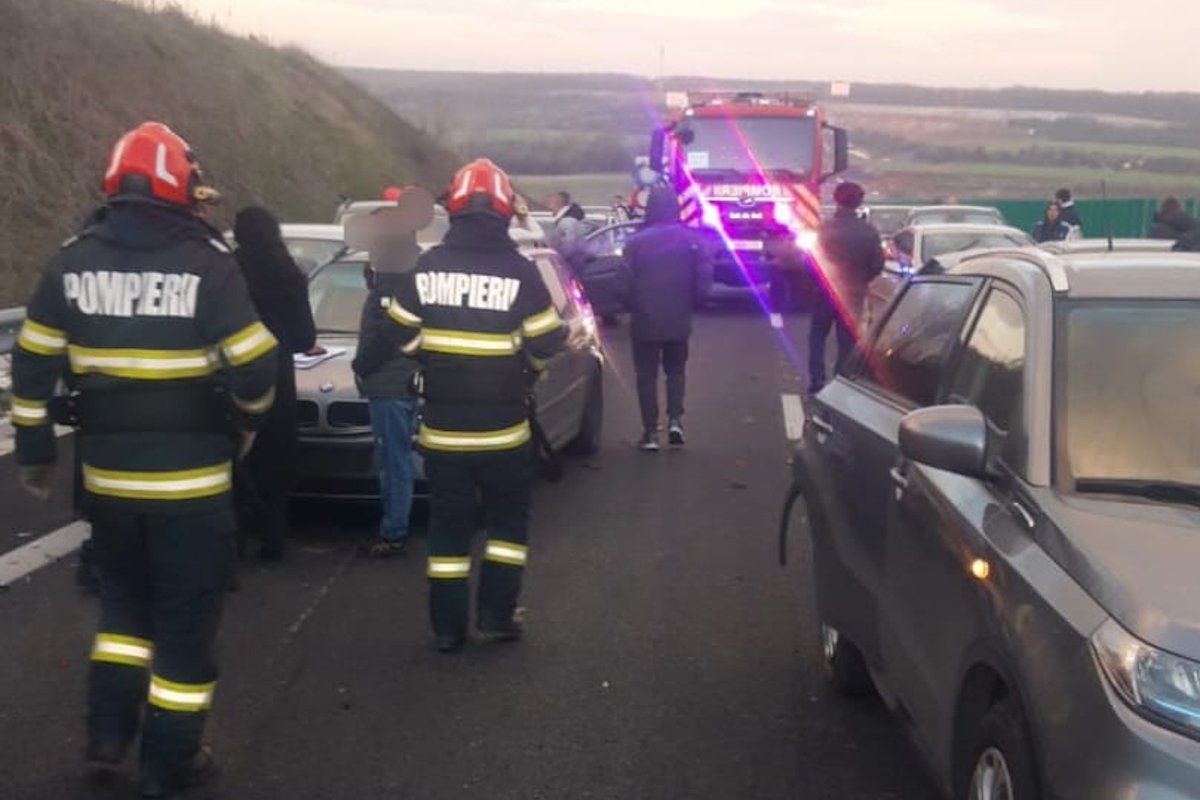 &bullet;  Fotó: Olt megyei tűzoltóság