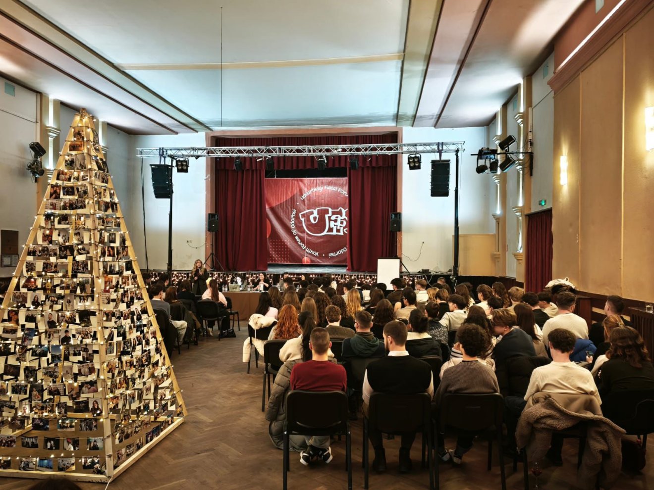 &bullet;  Fotó: Udvarhelyi Fiatal Fórum (UFF)