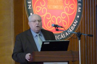 Elhunyt Drábik János közíró