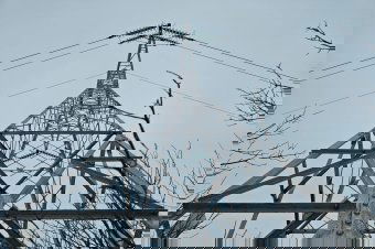 Szakértő: az áram, a földgáz és az üzemanyagok magas adóterhelése rontja a romániai ipar versenyképességét