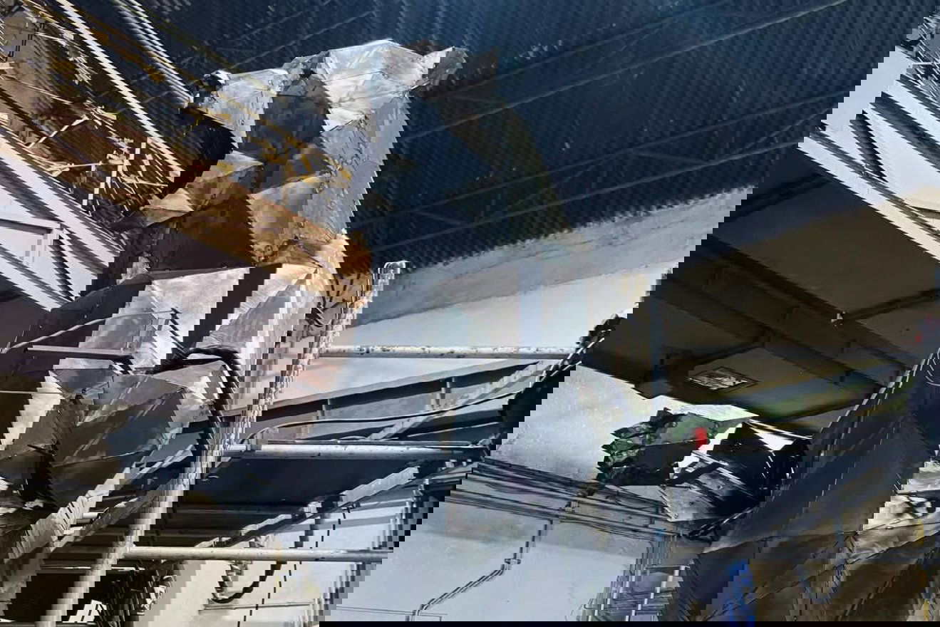 Fémből készült, több mint három méter magas medveszobrot állítanak Tusnádfürdőn