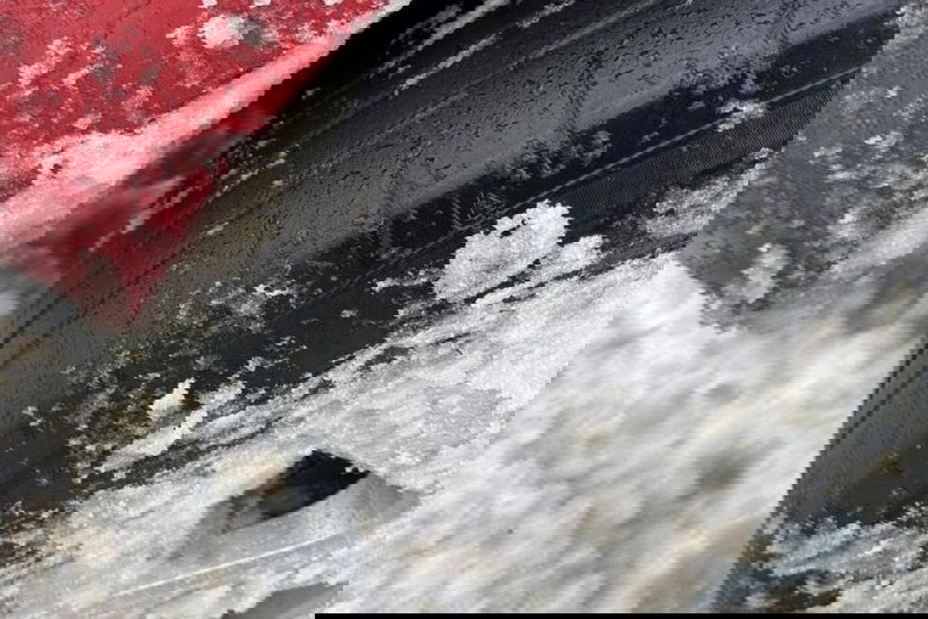 Nyári gumival a téli autópályán: akkora büntetést kapott, hogy simán kijött volna belőle egy szett téli abroncs