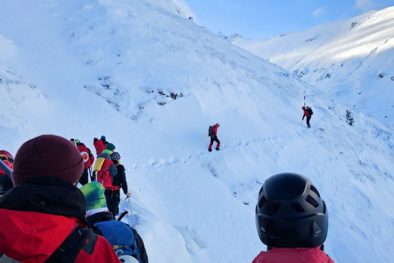 Rekordszámú, 121 bajbajutotton segítettek a hegyimentők egy nap alatt
