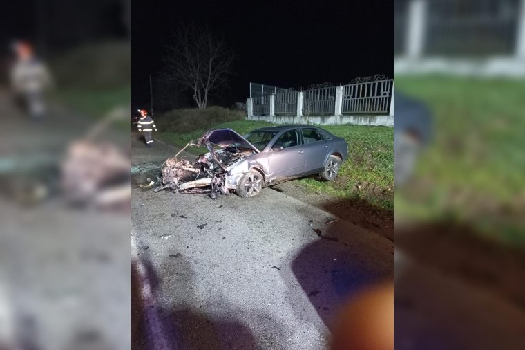 Lakástűzhöz és balesethez riasztották a tűzoltókat