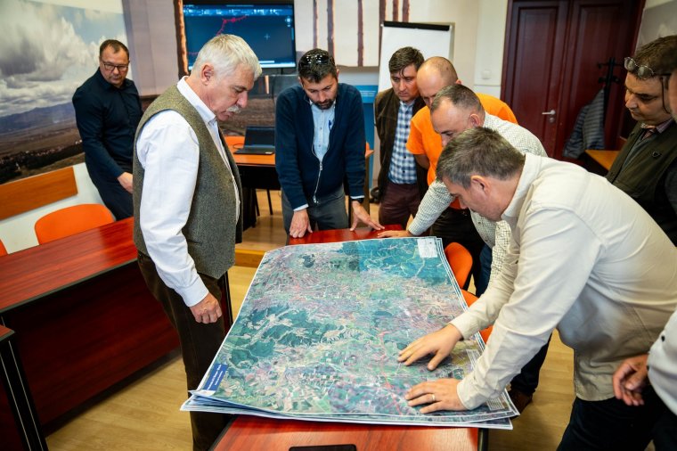 Ismét módosítanának a Brassót Bákóval összekötő A13-as autópálya nyomvonalán