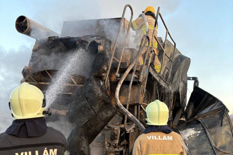 Adományokat gyűjtenek a gazdának, akinek a lángok martalékává vált a kombájnja