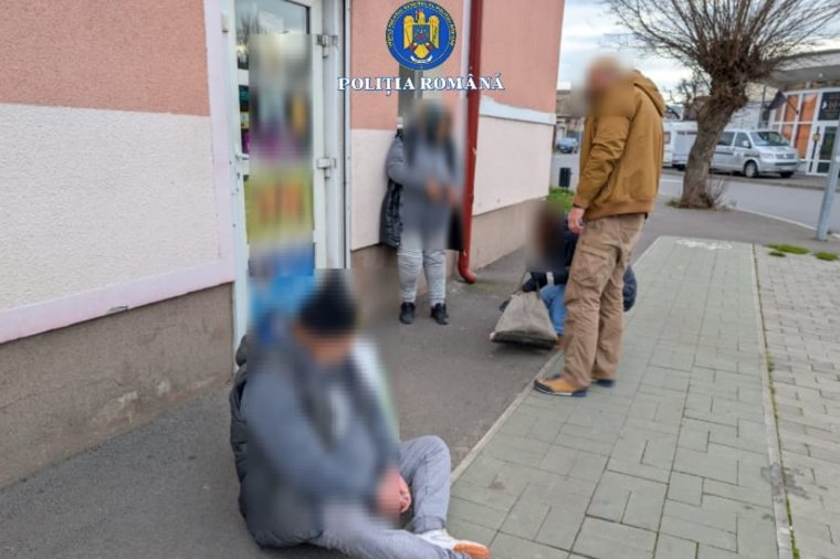 Idős asszonyt fosztottak ki a buszon – zsebtolvaj párost kaptak el Marosvásárhelyen