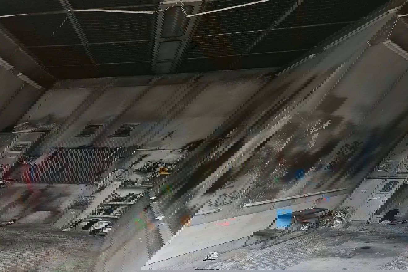 A környezetvédelmi engedély hiánya súlyos kihágásnak minősül, akár több tízezer lejes bírságot is kiróhatnak a mulasztásért egy autófestő műhelyre • Fotó: Hargita Megyei Környezetőrség