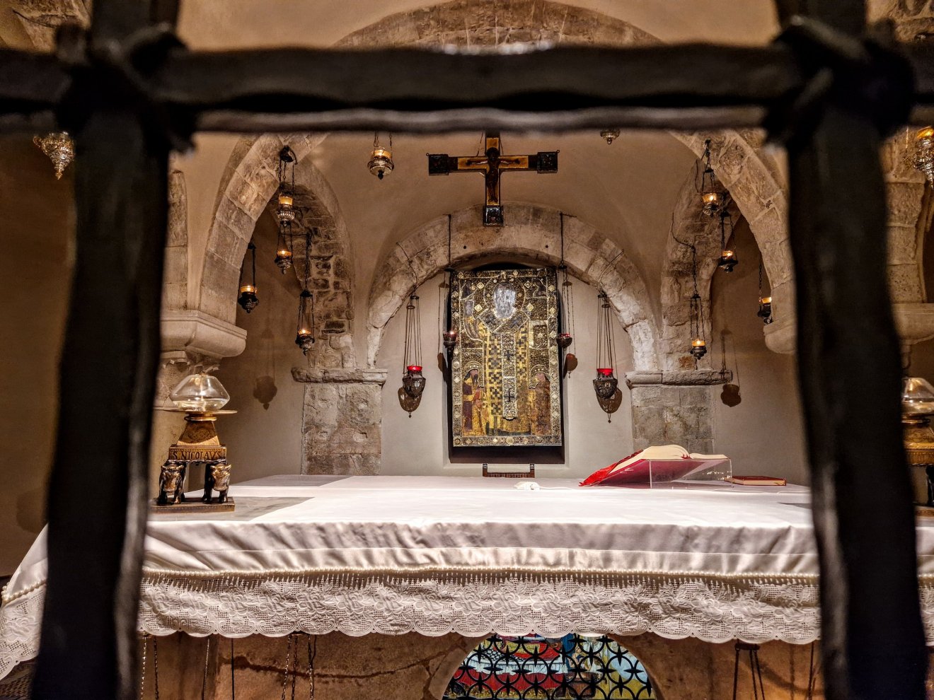 Az ereklyéket bizony ellopták