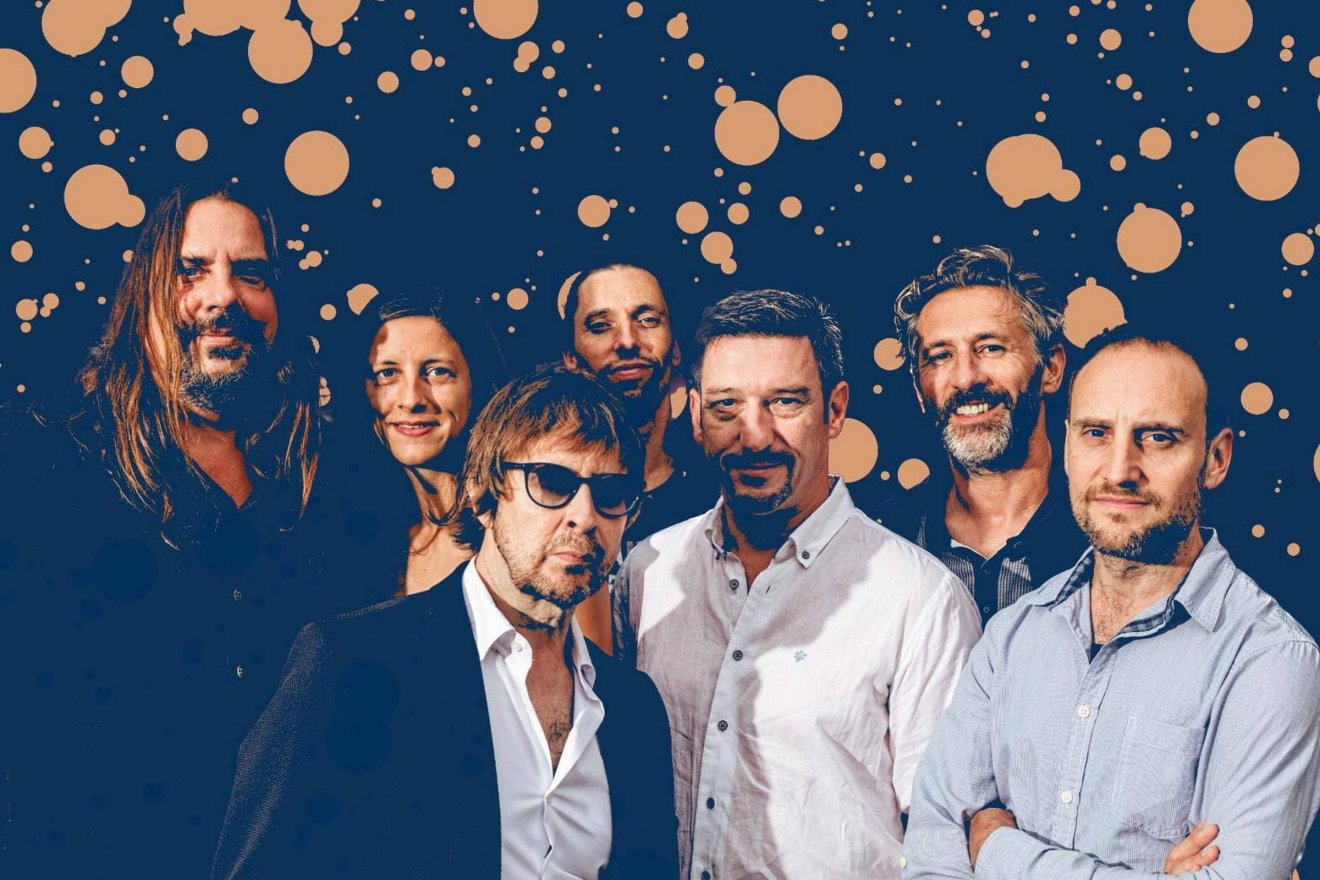 A belga Follia! 1999-ben jött létre, amikor három flamand zenész Marosvásárhelyre látogatott