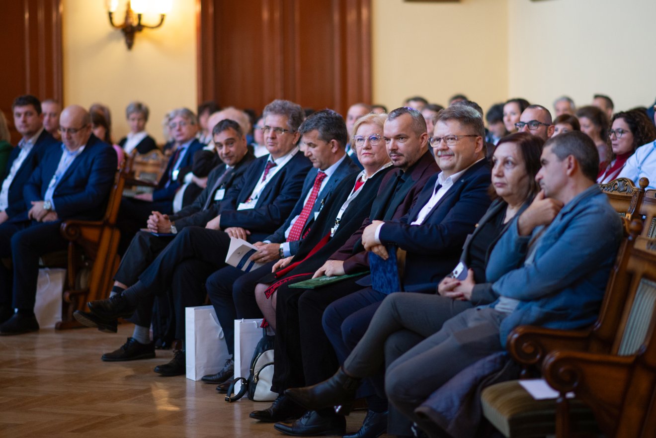 •  Fotó: Olti Angyalka