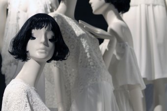 Fehér ruhát fognak viselni most kedden, és másokat is erre biztatnak