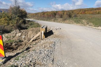 A megyei önkormányzat javára döntöttek, folytatódhat az útfelújítás Kovászna megye határa és Homoródszentpál között