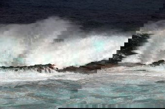 Meghalt a Tenerifén óriáshullámok által elsodort másik román állampolgár is