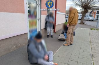 Idős asszonyt fosztottak ki a buszon – zsebtolvaj párost kaptak el Marosvásárhelyen