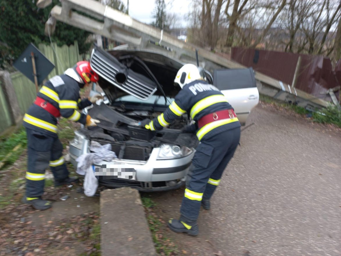 Oszlopnak ütközött, életveszélyes állapotban szállították kórházba