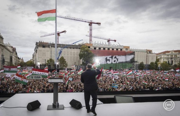 Orbán Viktor: aki magyar az békét akar, aki magyar az élni akar