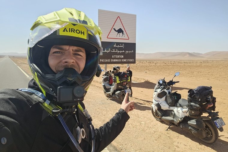 Két robogó, tizenkét ország – az erdélyi motorosok elérték Afrikát