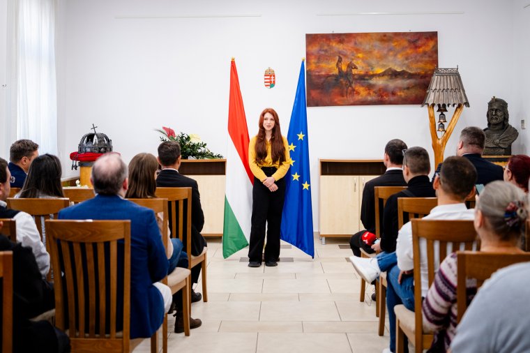 Sántha Xéniát meghívták a Sándor-palotába, Magyarország Köztársasági Elnöki Hivatalába