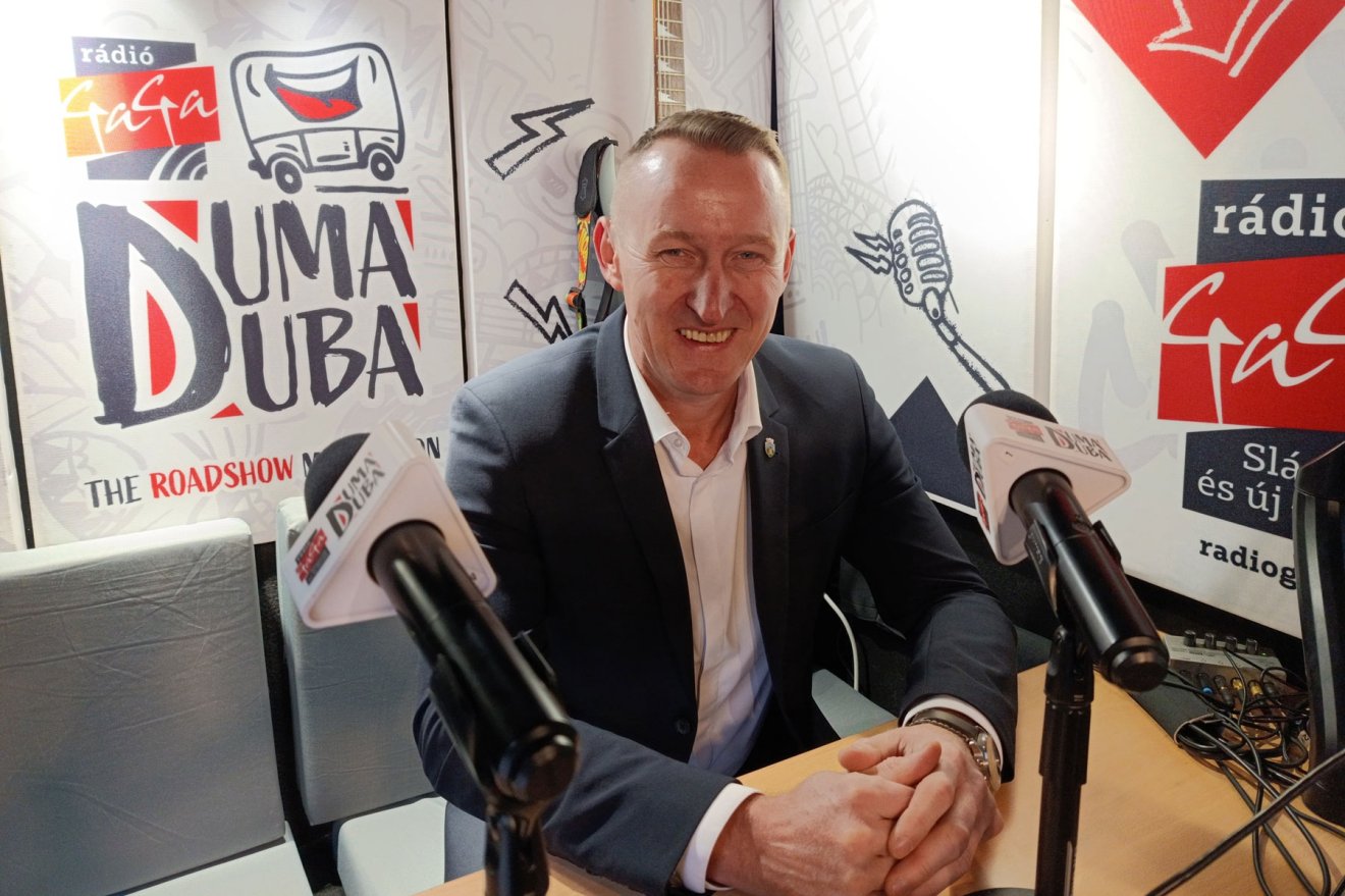 Fülöp László Zsolt polgármester házigazdaként mesélt a fesztivál előkészületeiről •  Fotó: Rádió GaGa