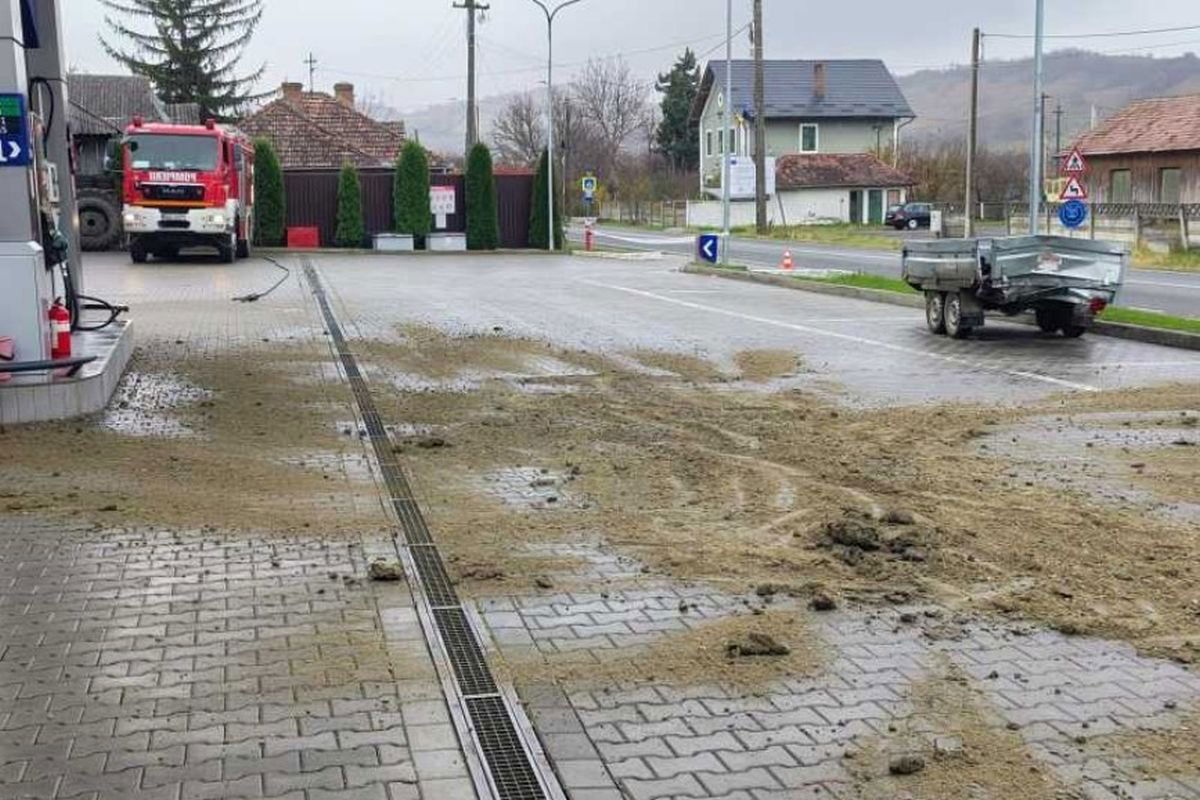 •  Fotó: Beszterce-Naszód megyei tűzoltóság