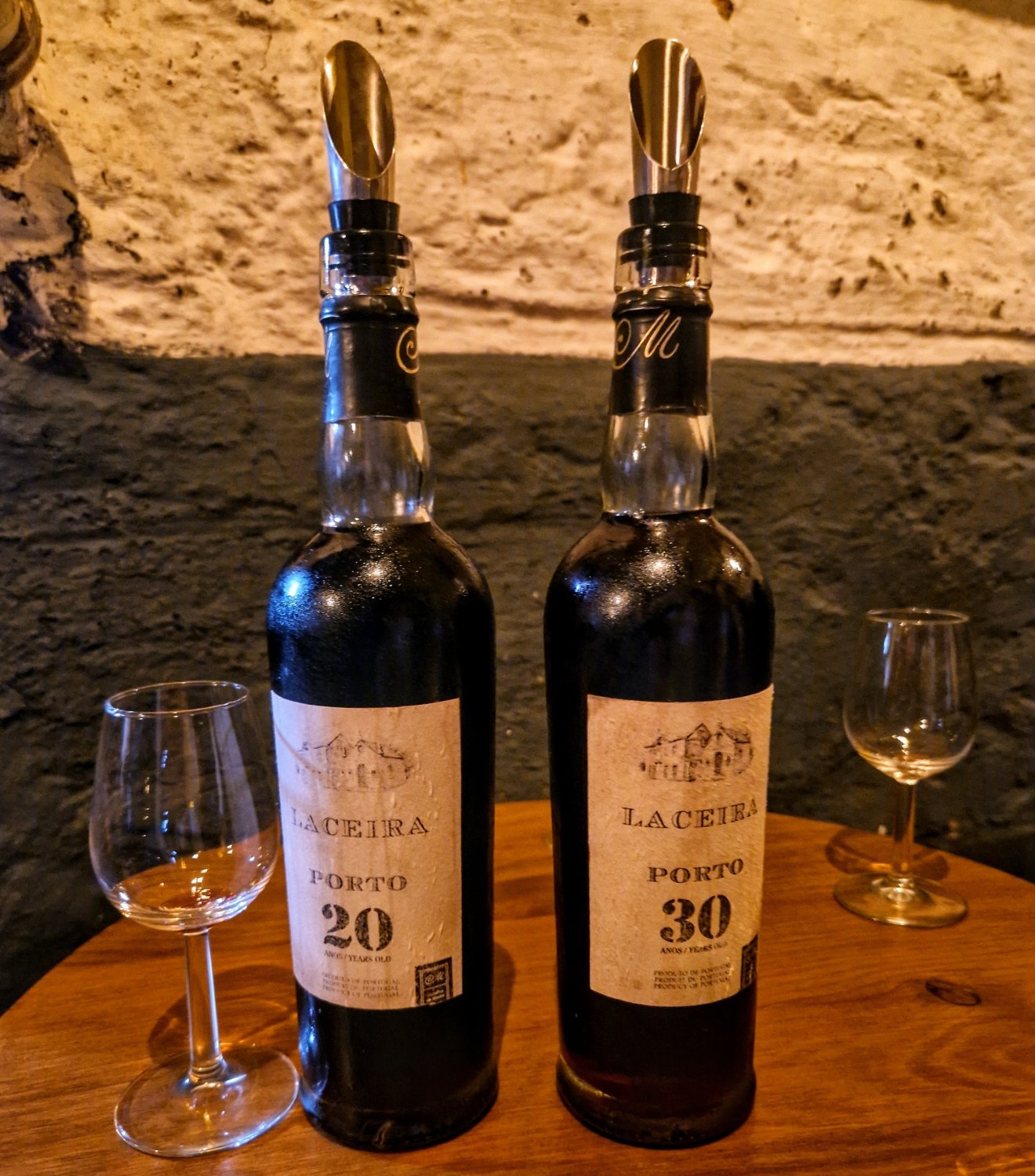 A számok az érlelési időt jelölik