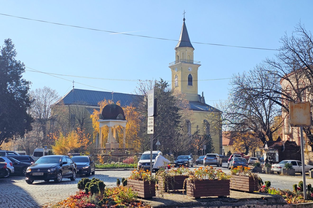 Beregszász központja 2025 novemberében •  Fotó: Kozán István