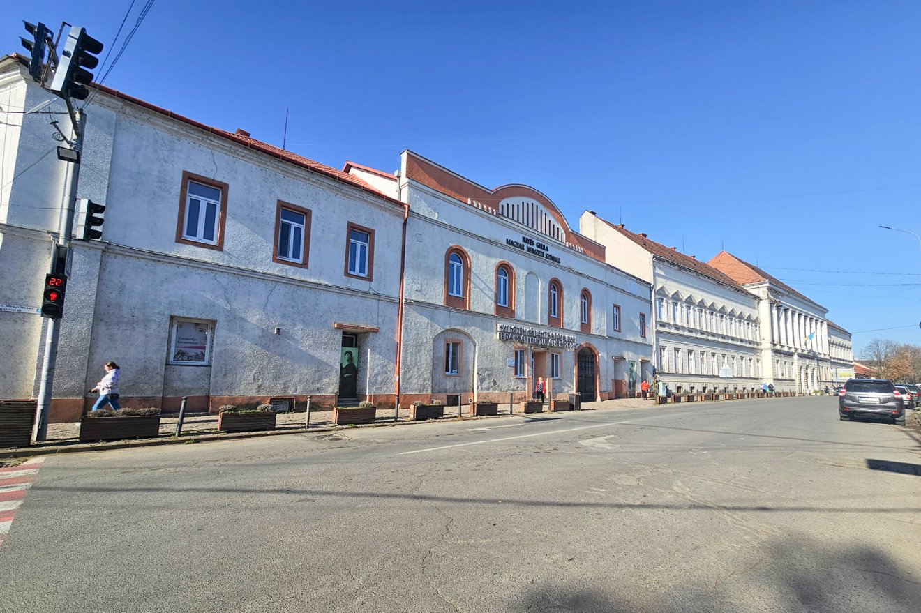 Beregszász központja szerdán délben •  Fotó: Kozán István