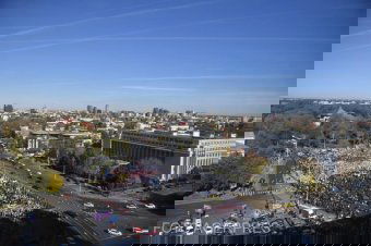 Több ezer szakszervezeti tag tüntet Bukarestben a kormány megszorításai ellen