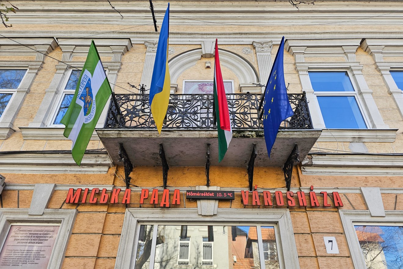 Kárpátaljai pártelnök a Krónikának: nagy a bizakodás, a magyar kormány a szomszédok számára is kikaparta a gesztenyét