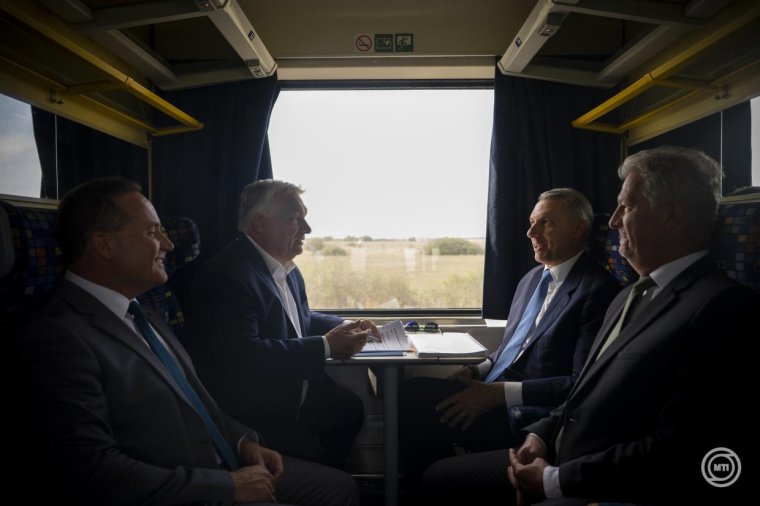 Orbán Viktor: öt órával fog lerövidülni a Budapesttől Brassóig tartó út