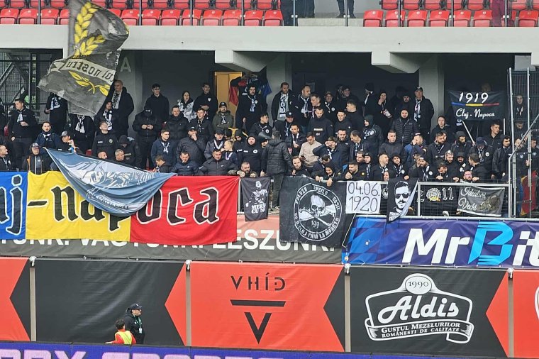 Alapfokú ítélet született a magyar CFR-szurkolót egy üveggel fejbe dobó U-drukker ügyében