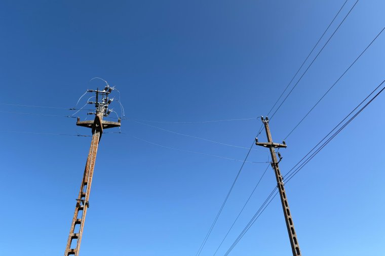 Áramszünetre kell számítani szerdán délelőtt Gyergyóújfaluban