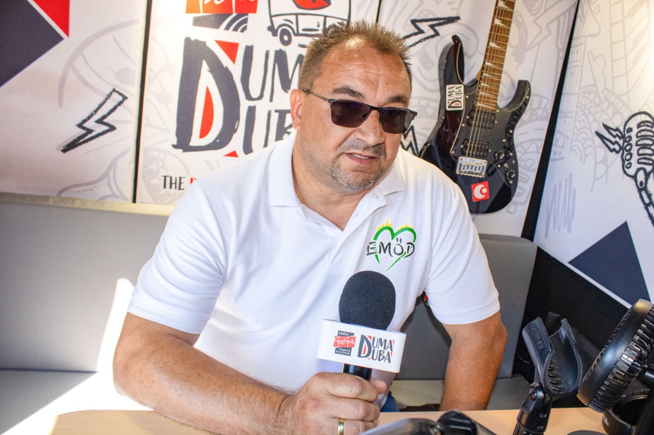 Parajd magyarországi testvértelepülésének, Emődnek a polgármestere, Bódi Csaba a Duma Dubában •  Fotó: Rádió GaGa