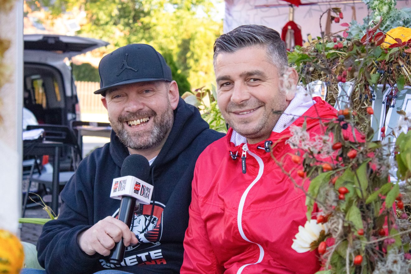 A szombati helyszíni műsorvezetői páros: Horváth Gábor (balra) és György-Dávid Csaba •  Fotó: Rádió GaGa